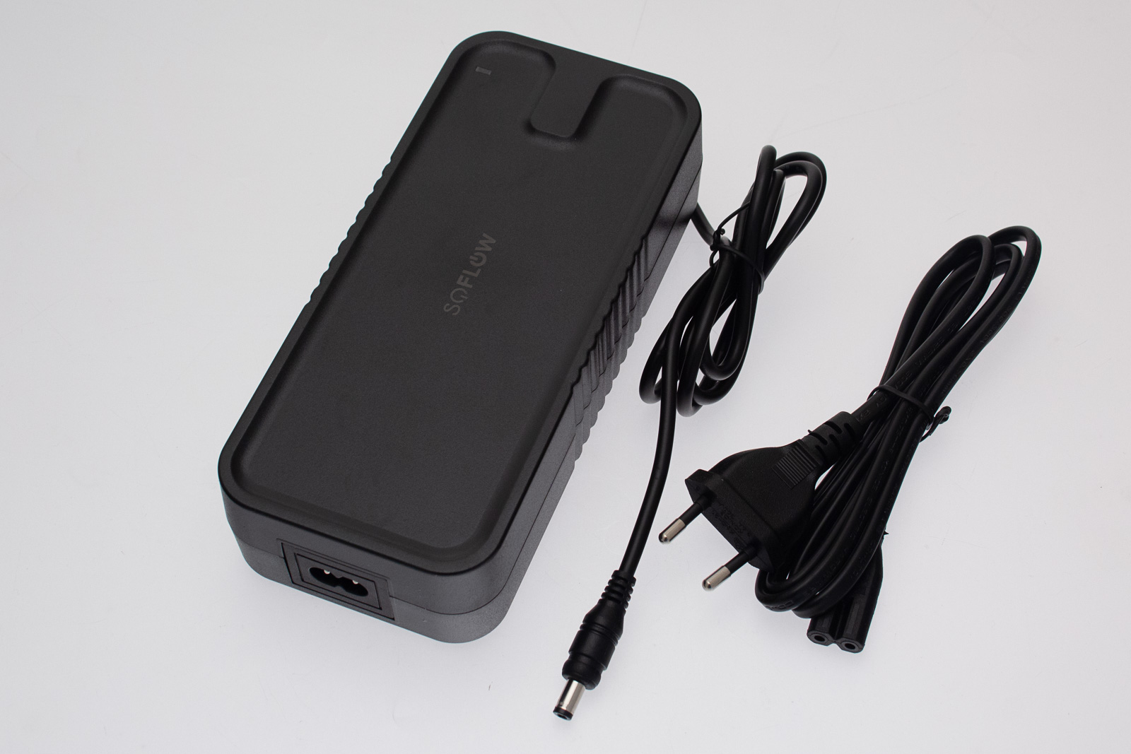 SOFLOW Netzteil / Ladegerät 54,6V / 2A / 109,2W SO myTier (Original) SOFLOW Netzteil / Ladegerät 54,6V / 2A / 109,2W SO myTier (Original)