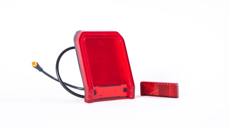 EGRET (30) Rücklicht mit Reflektor PRO (Original) EGRET (30) Rücklicht mit Reflektor PRO (Original)