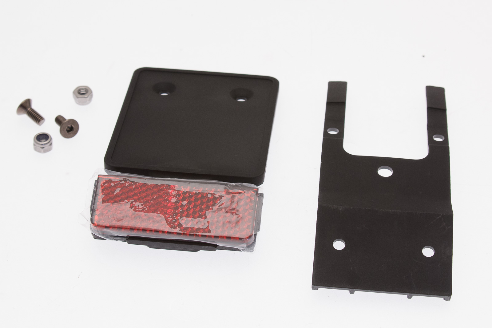 EGRET (30) Kennzeichenhalter (2-Teilig) X+ (Original) EGRET (30) Kennzeichenhalter (2-Teilig) X+ (Original)